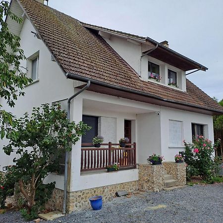 La Jufe Hotell Cormeilles  Exteriör bild